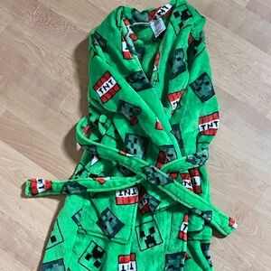 Minecraft robe. Like new size 8